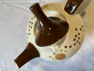 Tetera individual lunares marrón porcelana