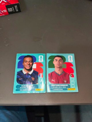 Cromos Panini Fútbol Mbappé y Ronaldo