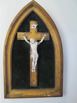 Antiguo Cristo Francés Siglo XVIII Pan de Oro