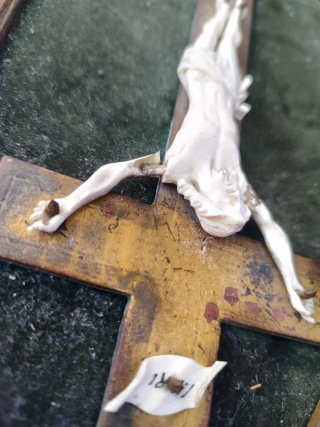 Antiguo Cristo Francés Siglo XVIII Pan de Oro