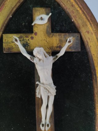 Antiguo Cristo Francés Siglo XVIII Pan de Oro