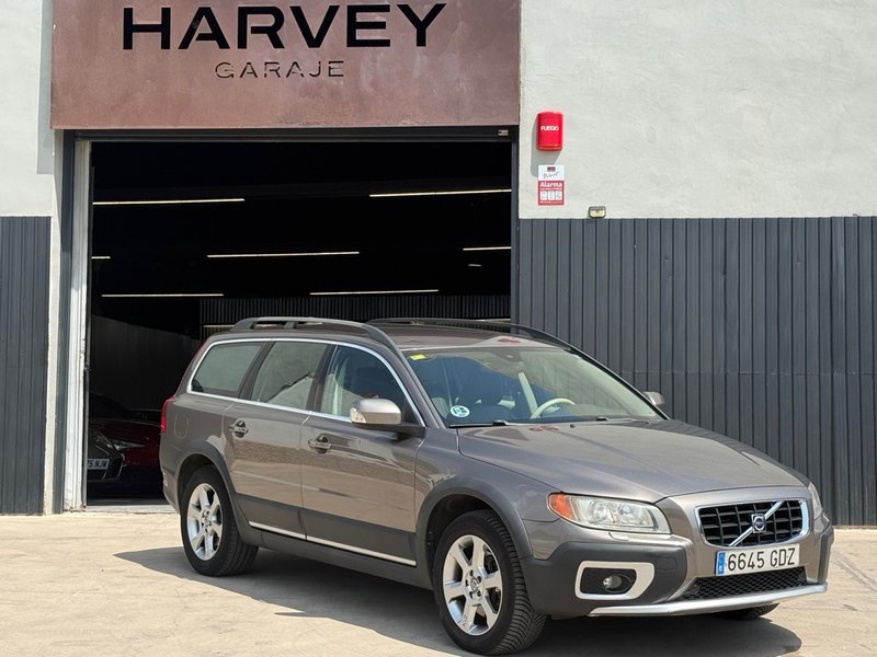 VOLVO XC70 2.4 D5 AWD. NACIONAL! - foto 1