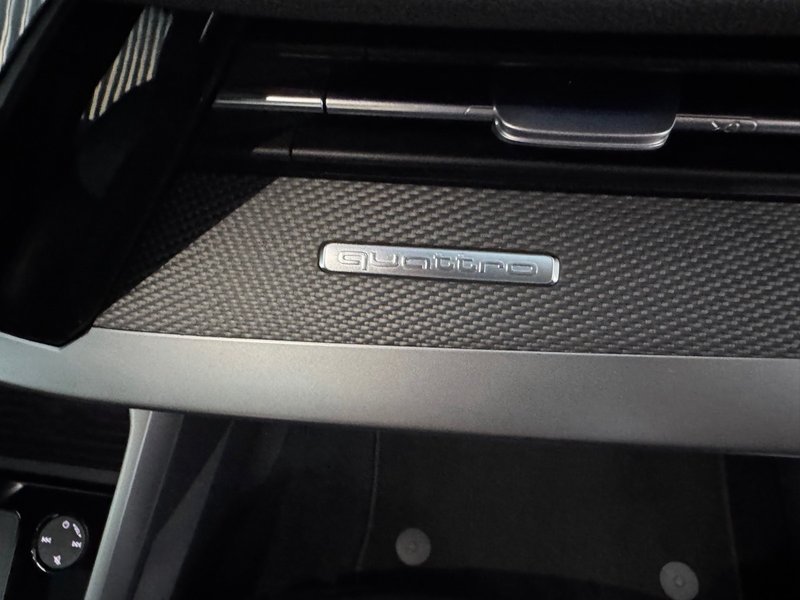 Audi RS3 Sportback TFSI quattro 2022, foto 16