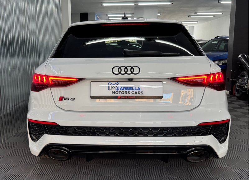 Audi RS3 Sportback TFSI quattro 2022, foto 5