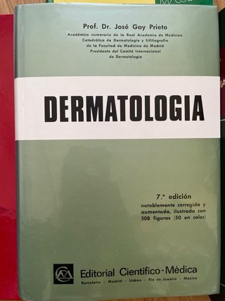 Conjunto libros de medicina
