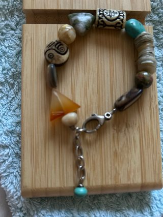 Pulsera Zen con Minerales protectores.