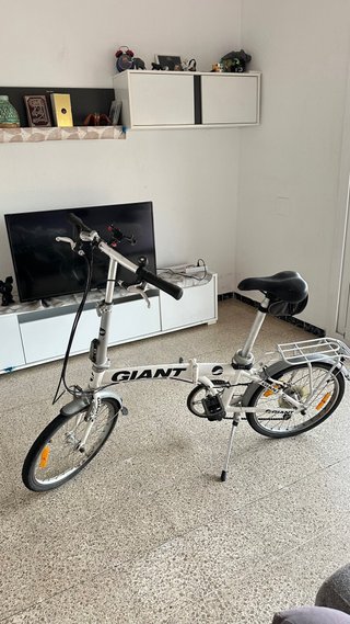 Bicicleta Plegable Giant Blanca