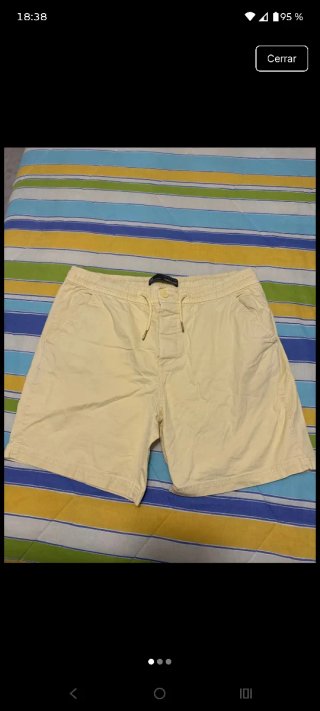 Pantalón corto hombre amarillo crema