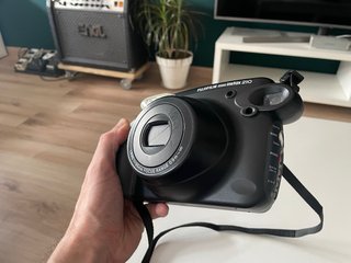 Cámara Fujifilm Instax 210 Negra