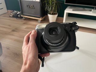 Cámara Fujifilm Instax 210 Negra