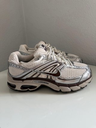 Nike Air Max Moto 2K