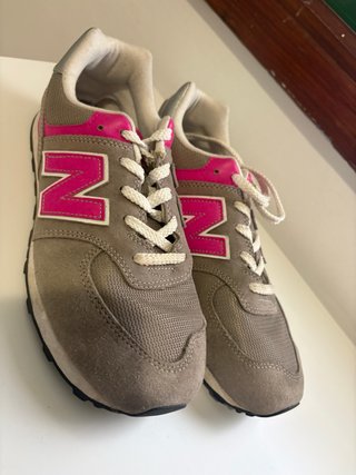 New Balance Tenis Gris y Rosa