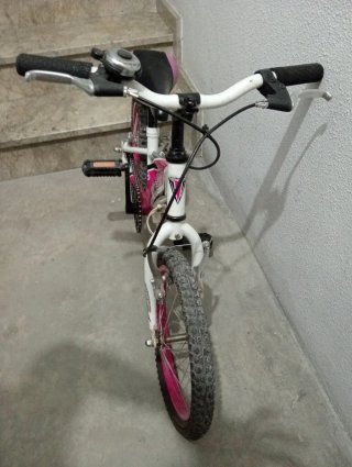 Bicicleta infantil California rosa y blanca