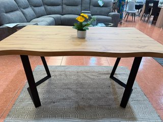 Mesa comedor rústica 140cm madera y metal