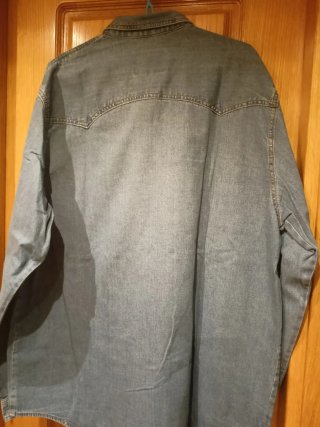 Camisa vaquera hombre oversize