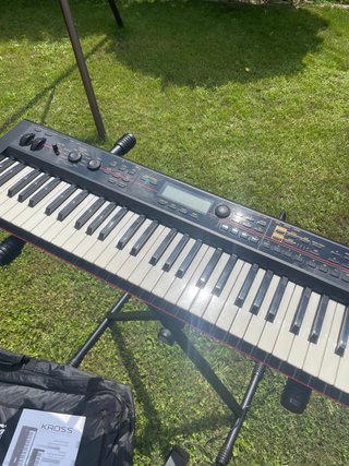 Teclado Korg Kross Workstation 61 Teclas
