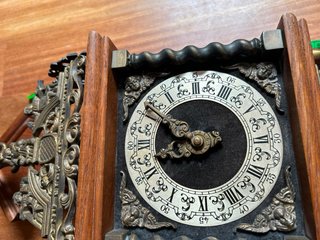 Reloj de cuco madera decorado