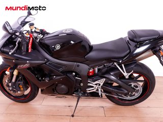 YAMAHA YZF R6