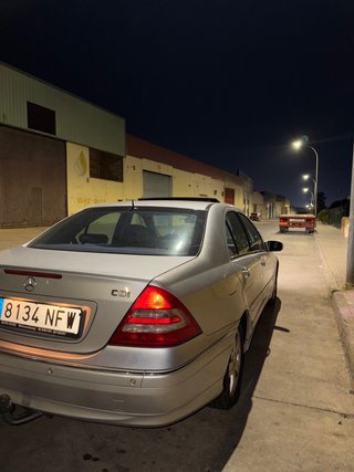 Mercedes-Benz 220 Cdi 2006 (diesel/manual)