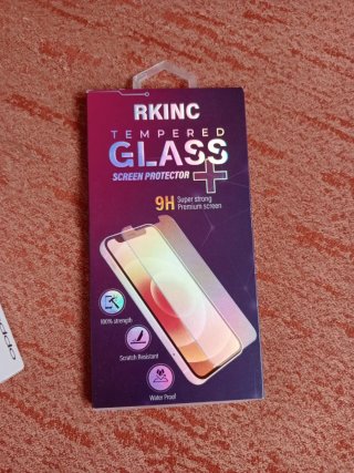 OPPO A16 4G con custodia CR7 e protezione per lo schermo