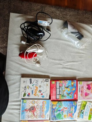 Consola Nintendo Wii Negra y Plateada