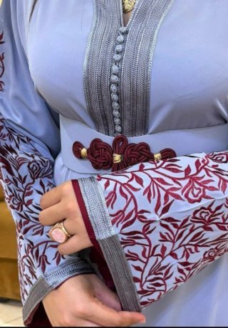 Caftán de Gala con Bordado Tradicional