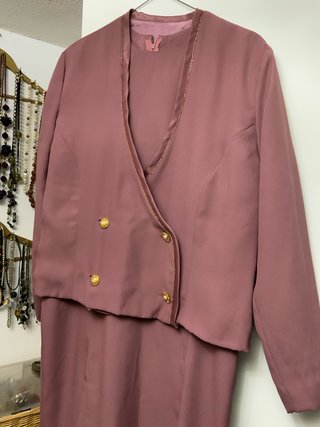 Conjunto Vestido y Chaqueta Rosa Dorado