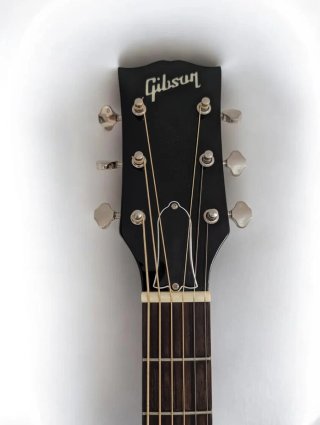 Guitarra Gibson J-45 Electroacústica