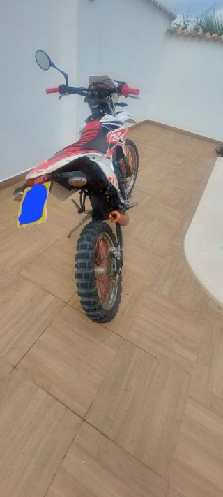 Beta RR 50cc Enduro/Motocross Roja y Blanca
