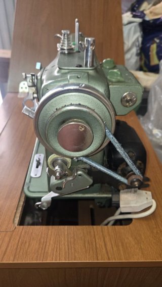 Mueble de máquina de coser Refrey