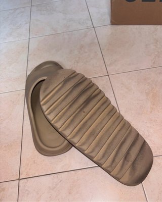 Yeezy Slide