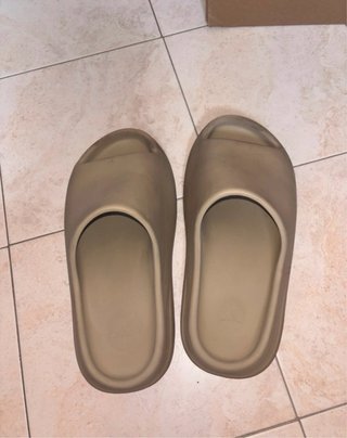 Yeezy Slide