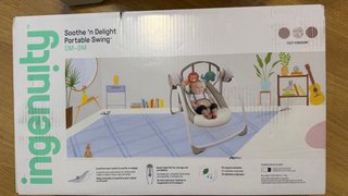 Columpio Ingenuity Cozy Kingdom Plegable