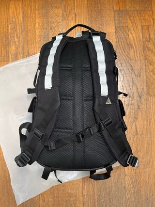 Mochila Nike ACG Negra y Gris 25L