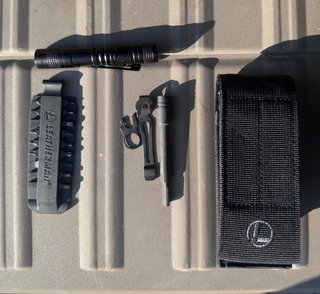 Leatherman Charge Plus + Accesorios
