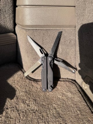 Leatherman Charge Plus + Accesorios