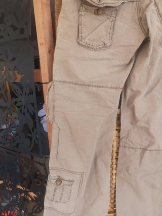 Pantalón cargo H&M Divided beige