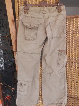 Pantalón cargo H&M Divided beige