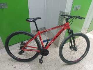 Bicicleta de Montaña Roja