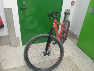 Bicicleta de Montaña Roja