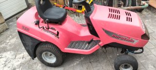 Tractor cortacésped 13/92 rojo