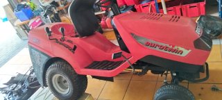 Tractor cortacésped 13/92 rojo