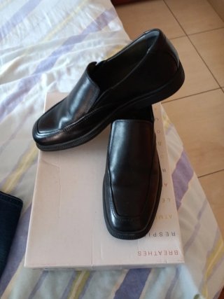 Zapatos de vestir Geox negros talla 38,nuevos