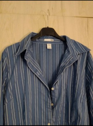 Camisa H&M Rayas Plateadas Manga 3/4 Talla M