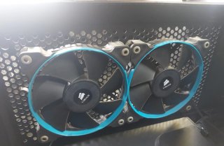 Torre Corsair Vengeance C70 Negra con ventiladores