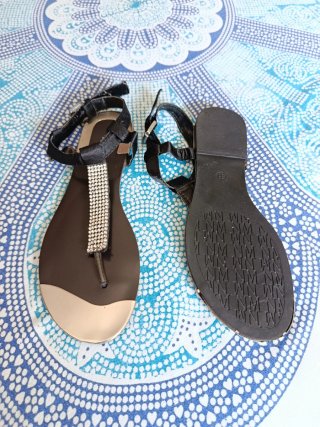 Sandalias Mari Paz negras pedrería plateada