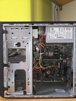 HP Pavilion i3 6GB RAM NVIDIA sin disco