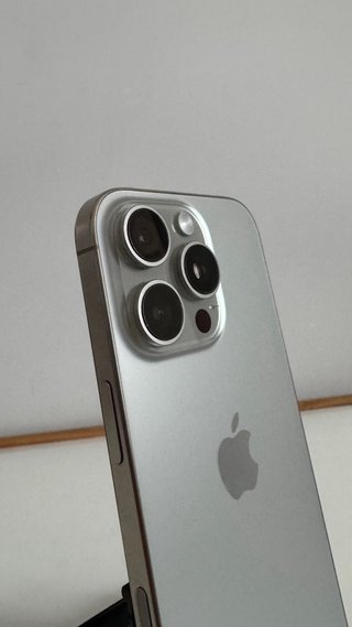 iPhone 16 Pro 128GB Titanio Natural - Como Nuevo