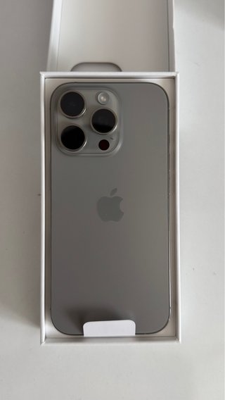 iPhone 16 Pro 128GB Titanio Natural - Como Nuevo