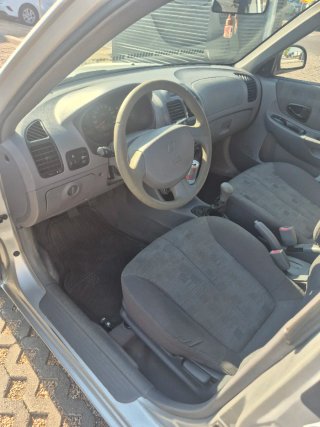 Hyundai Accent 2004